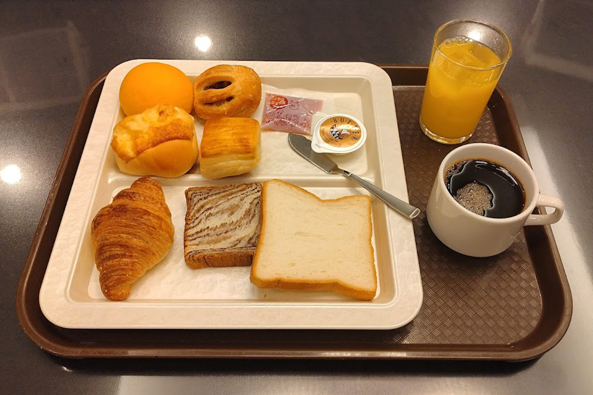 朝食バイキング